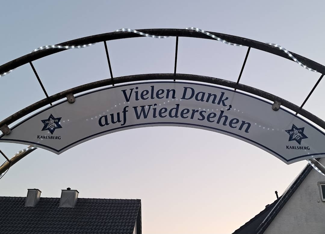 Vielen Dank, auf Wiedersehen – Ausgang